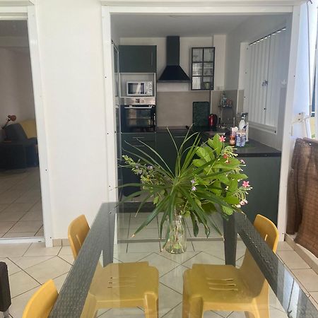 Location Vacances Fun Sous Les Gommiers Sainte-Luce Buitenkant foto